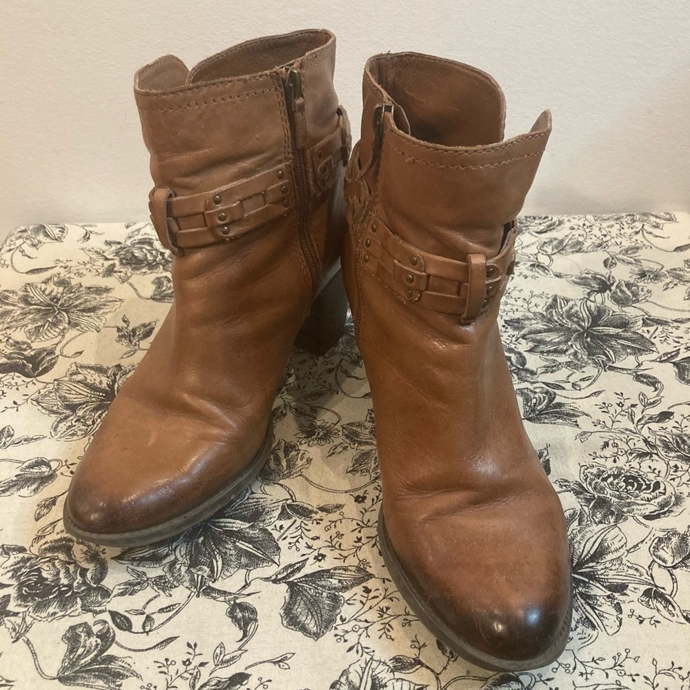 Franco Sarto Sz 9 Western Style Stacked Heel Strap At Ankle Leather Booties